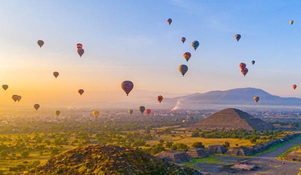 Vuelo en Globo por Teotihuacán con Desayuno + Recorrido guiado