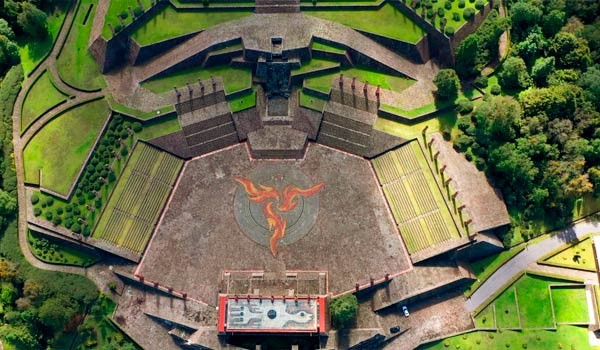Centro Ceremonial Otomí + Tranvía en Metepec